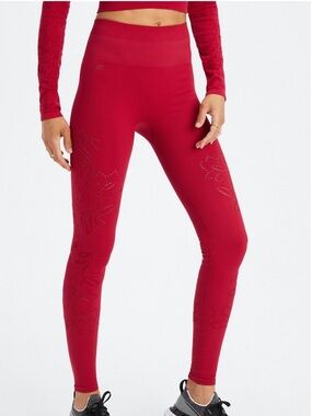 Fabletics High Waisted Lace Seamless Leggings